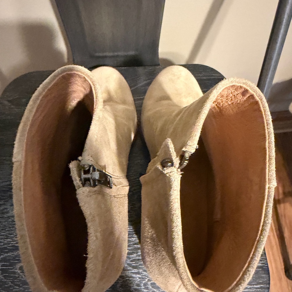 Madewell Beige Suede Ankle Booties 6.5 Stacked Heel - Picture 12 of 16